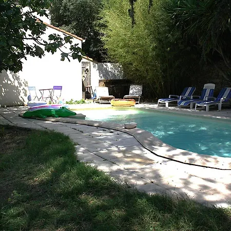 Chalet 3 En Bois Avec Acces Piscine Nîmes