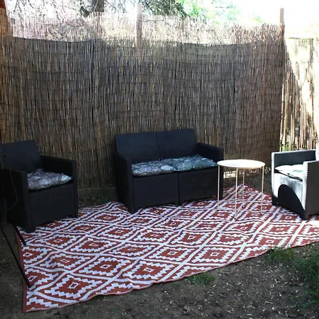 3 En Bois Avec Accès Piscine Nîmes